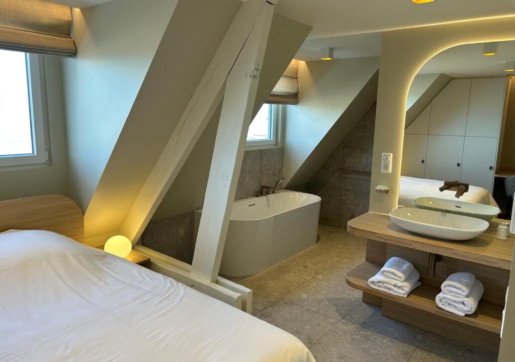 Photo of Bathroom in Petit-Fort-Philippe