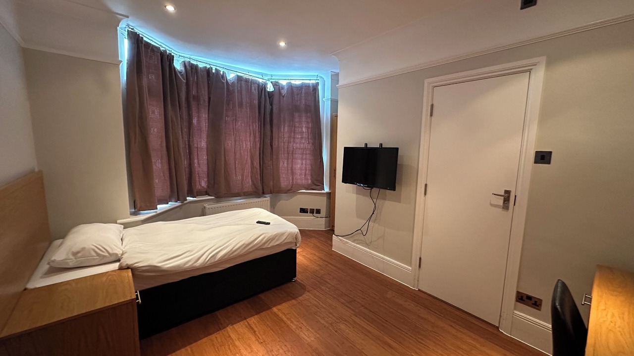Photo of Bedroom in High Wycombe