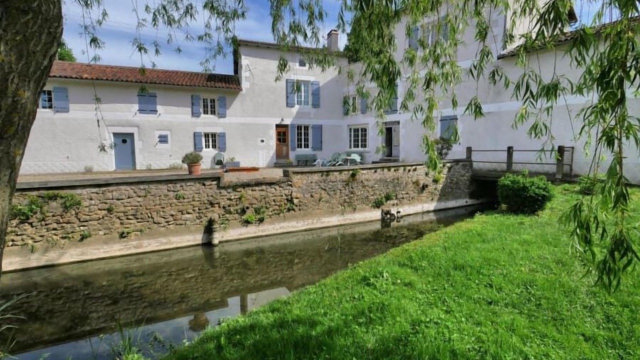 Photo of Outdoor in Sommieres-du-Clain