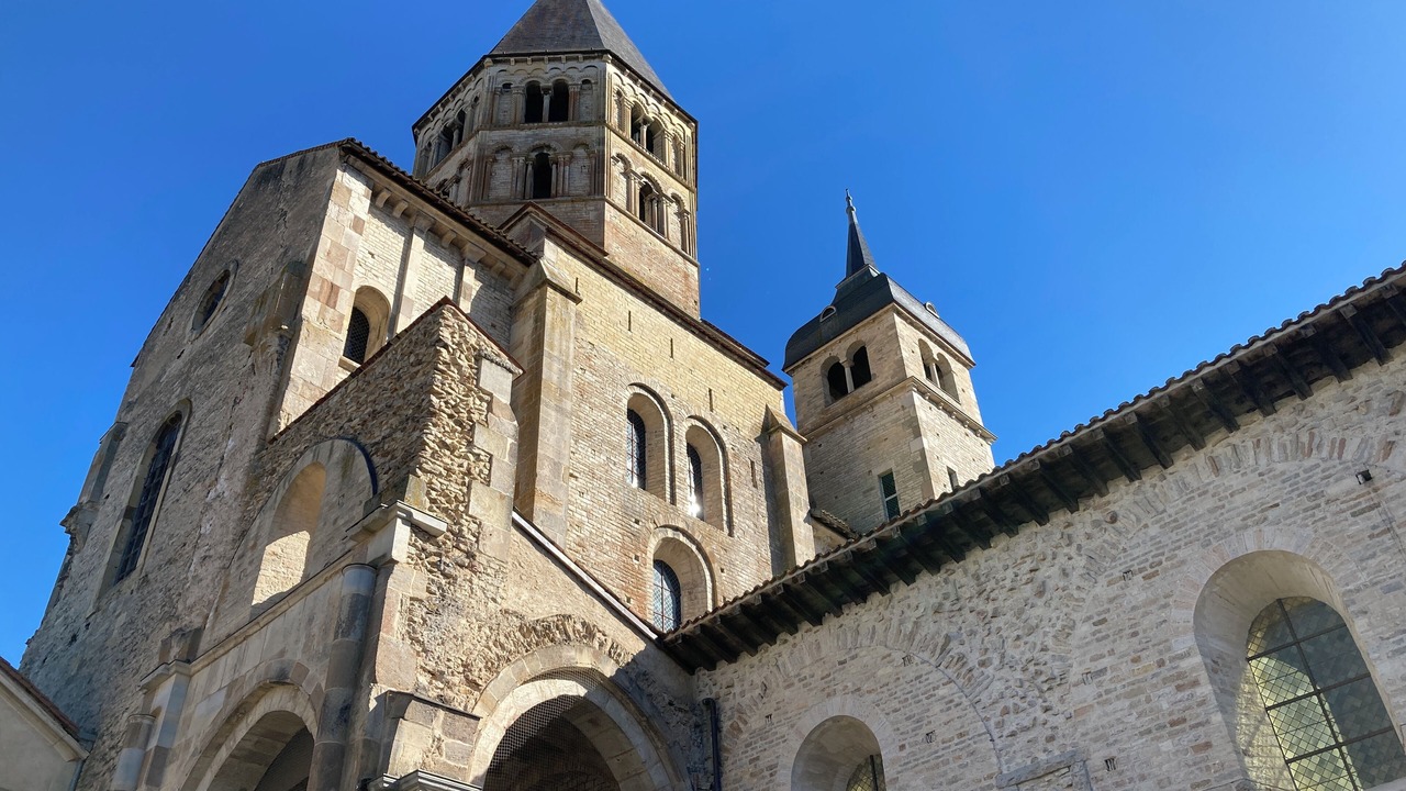 Photo of Others in Vire