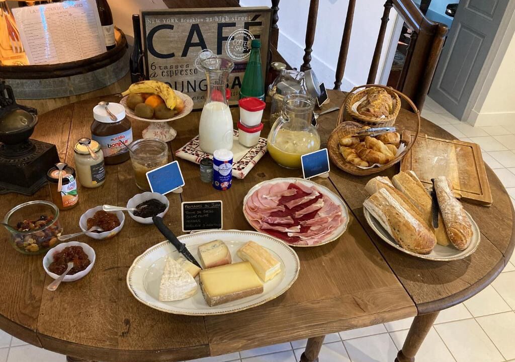 Photo of Others in Vire