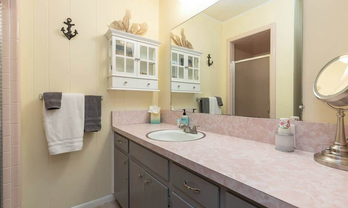 Photo of Bathroom in Kingsland