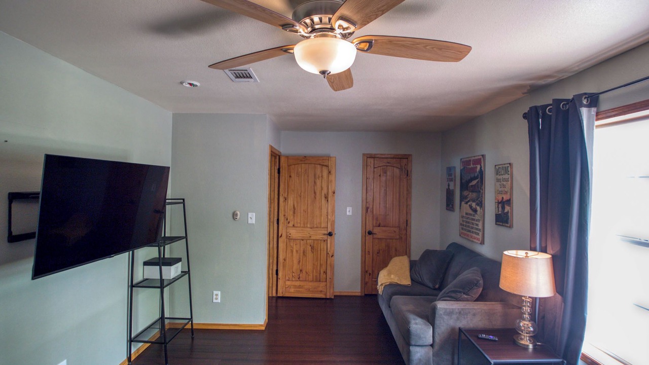 Photo of Livingroom in Kingston