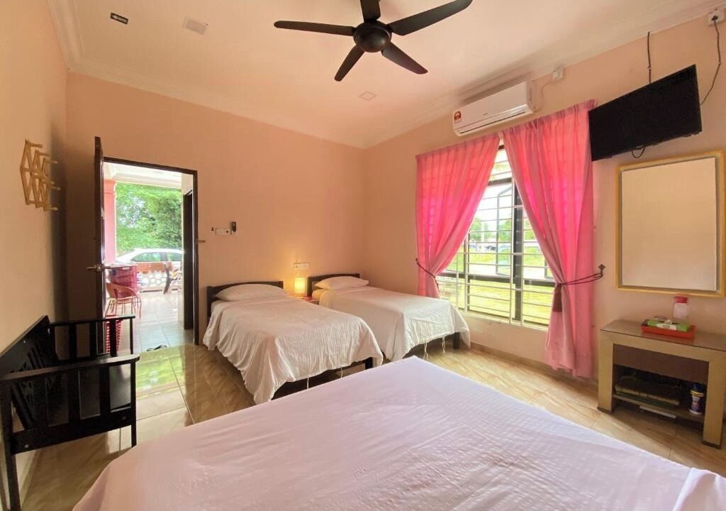 Photo of Bedroom in Kampong Raja