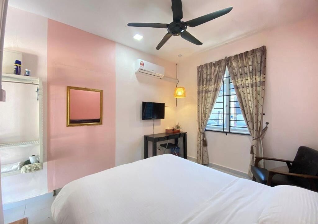 Photo of Bedroom in Kampong Raja