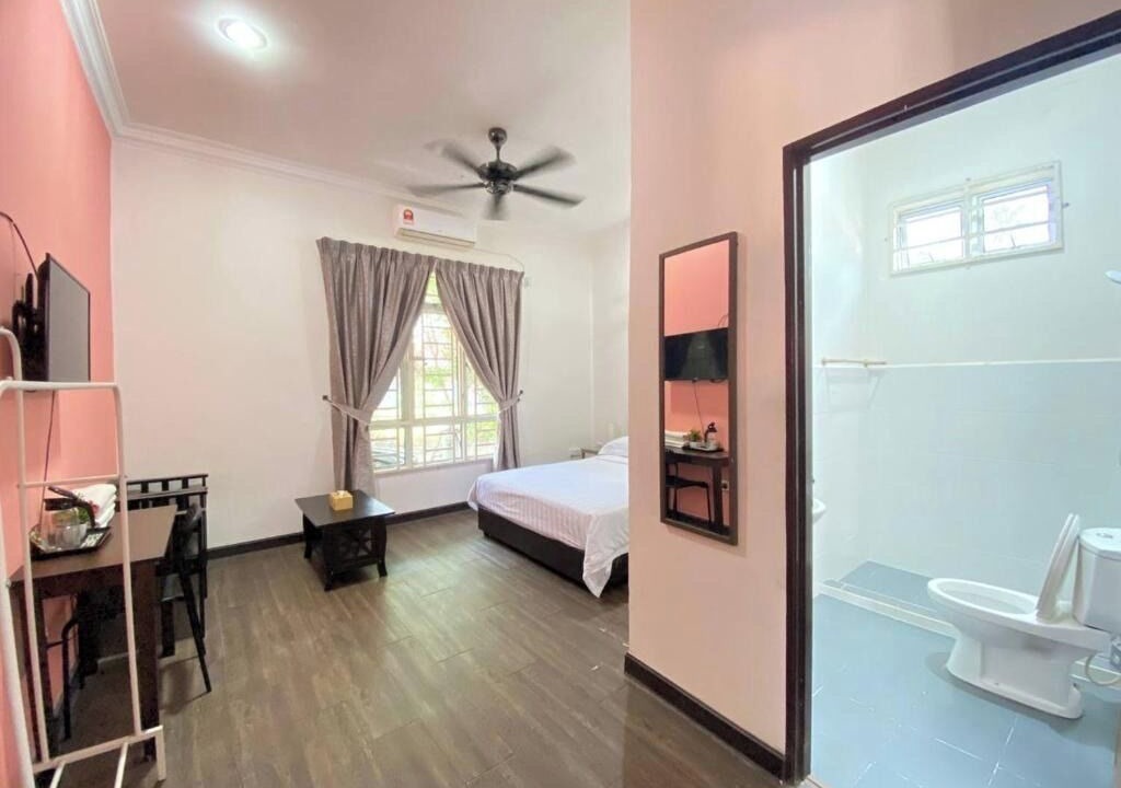 Photo of Bedroom in Kampong Raja