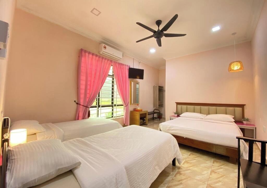 Photo of Bedroom in Kampong Raja