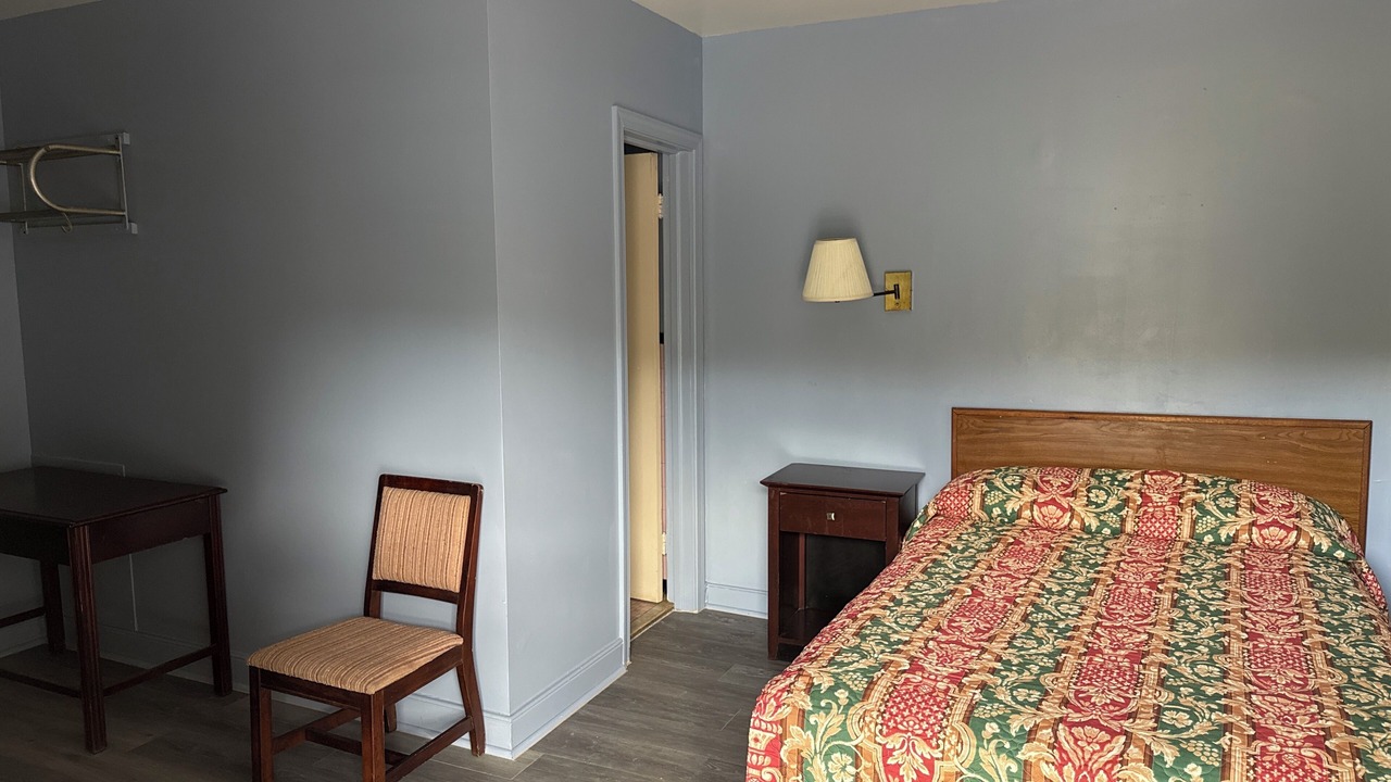 Photo of Bedroom in Ashland