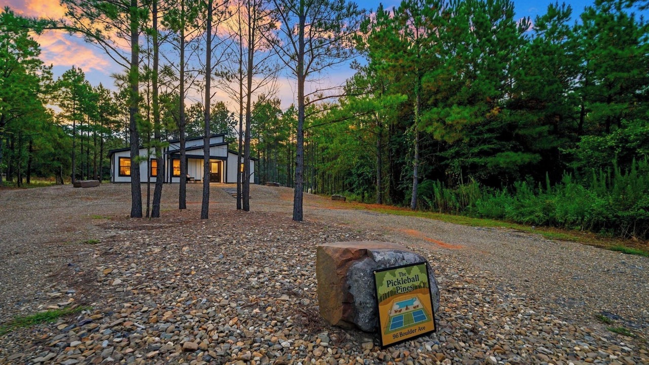 Photo of Outdoor in Pickens
