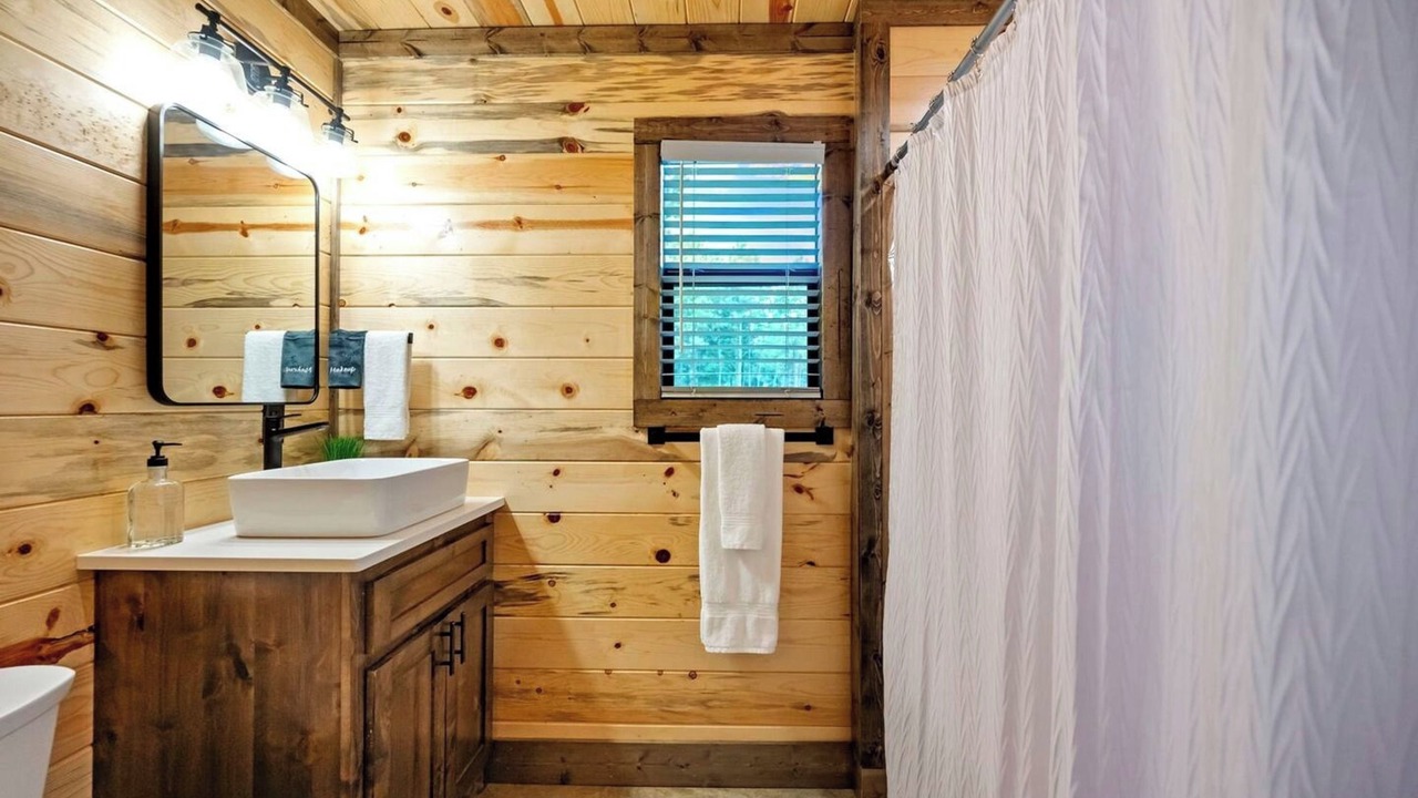 Photo of Bathroom in Pickens