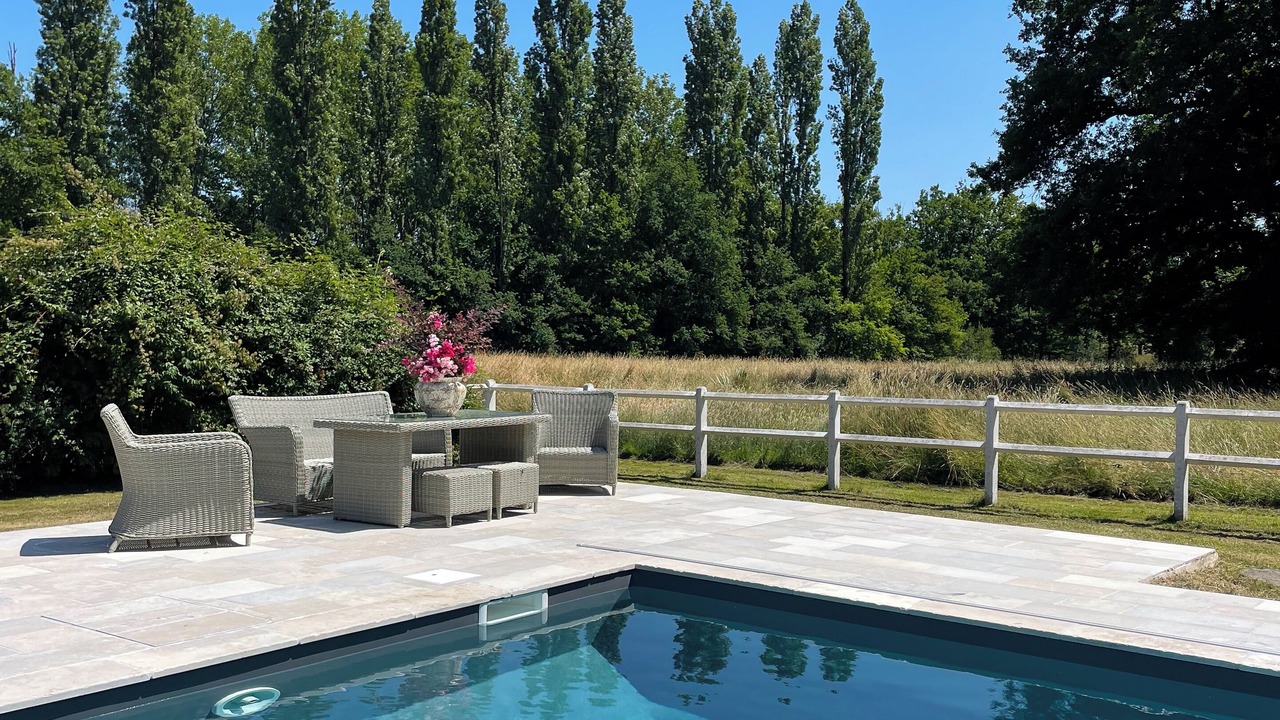 Photo of Outdoor in Combreux
