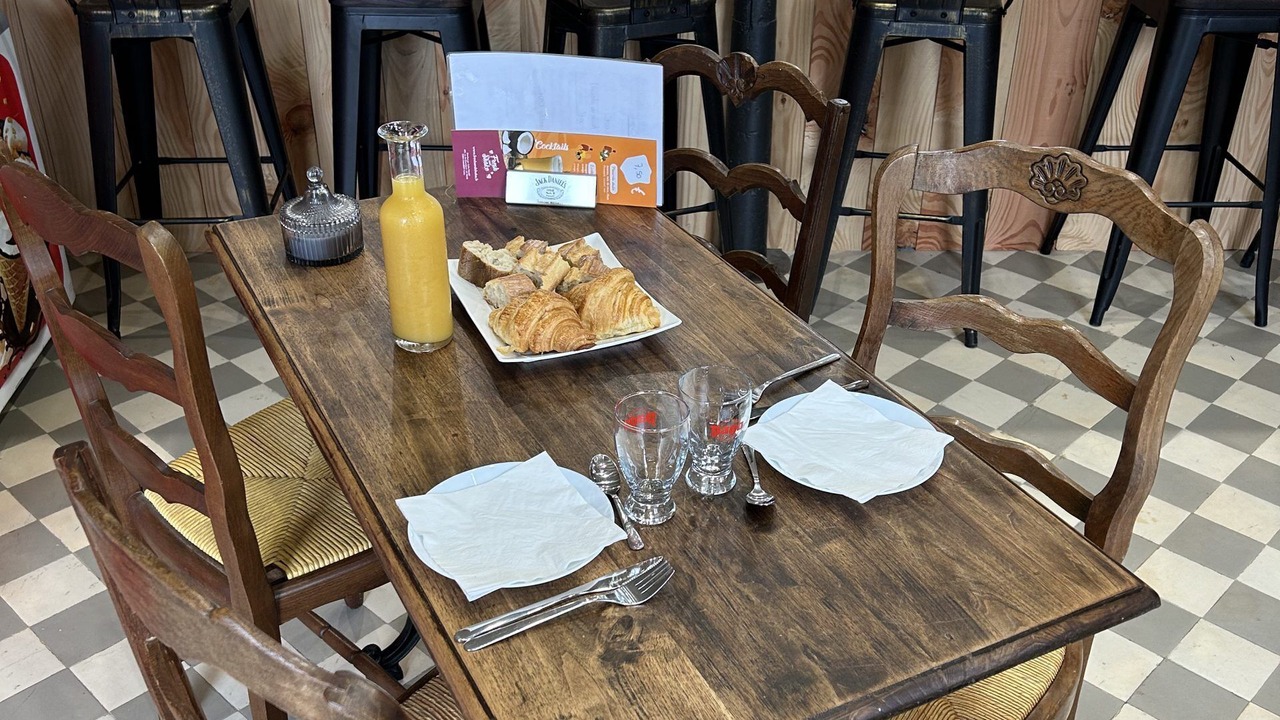 Photo of Others in Carquebut