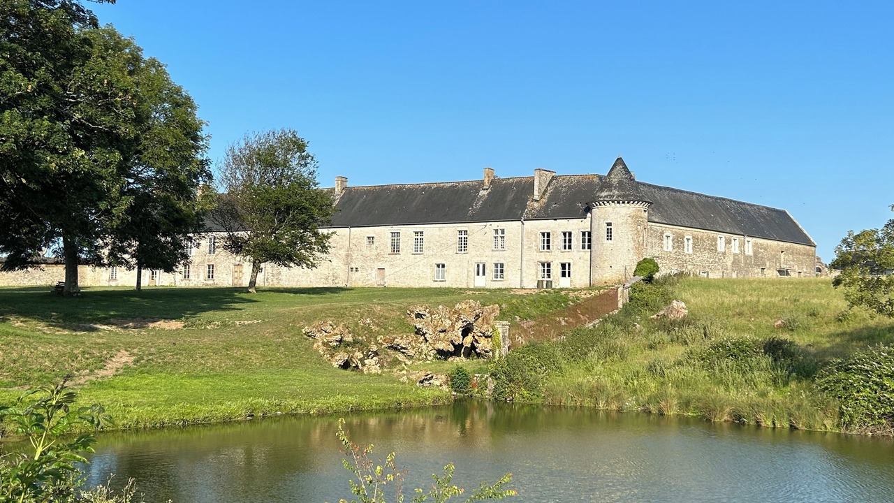 Photo of Others in Carquebut