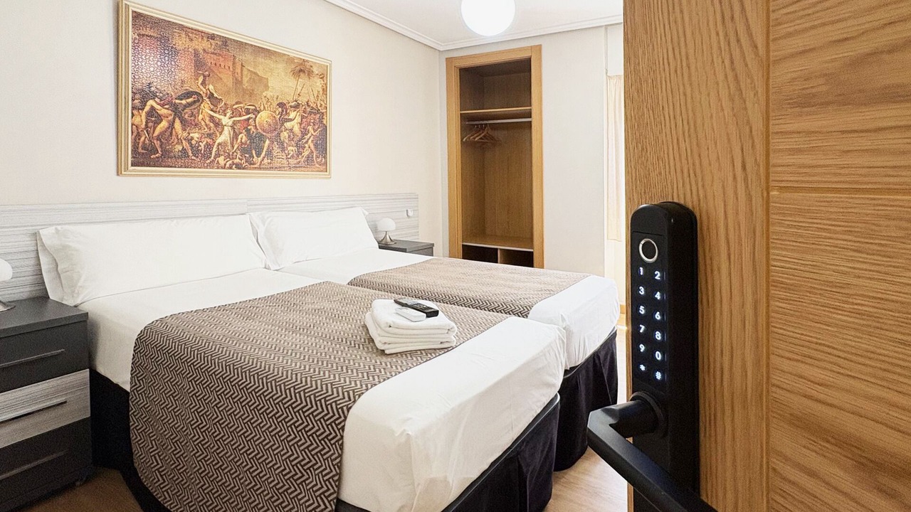 Photo of Bedroom in Logrono City Centre
