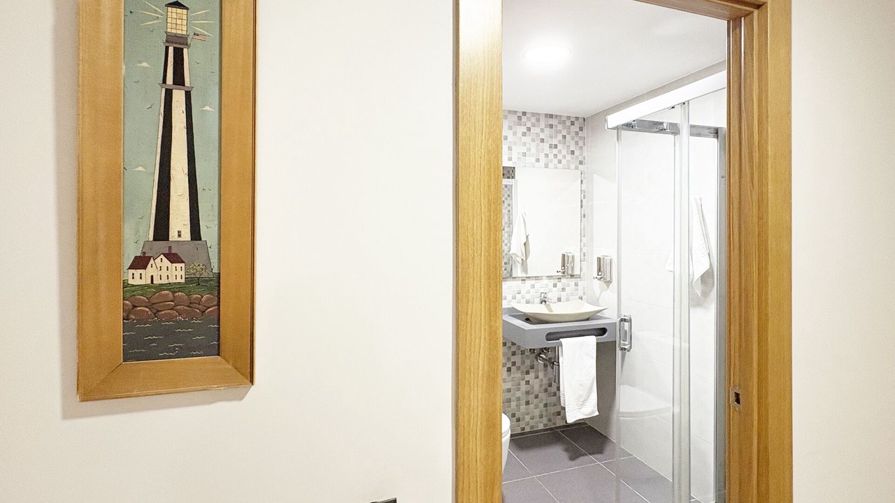 Photo of Bathroom in Logrono City Centre