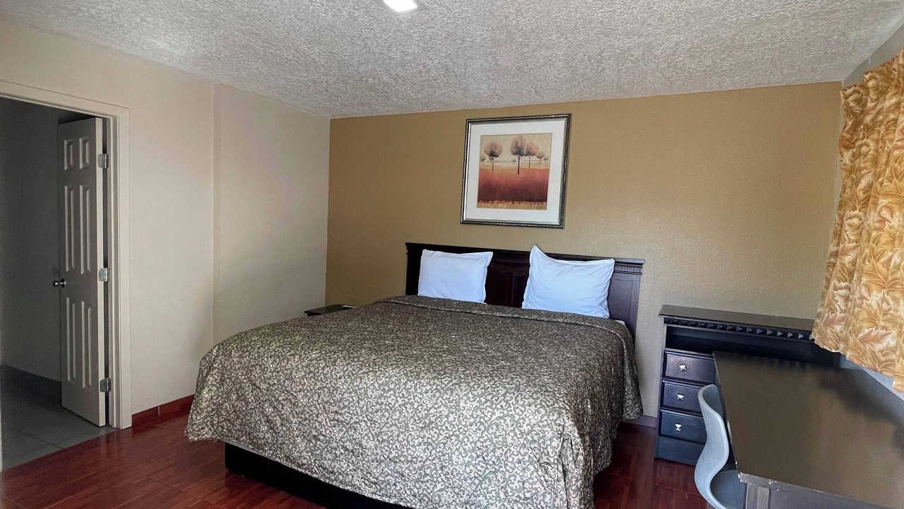 Photo of Bedroom in Seagoville