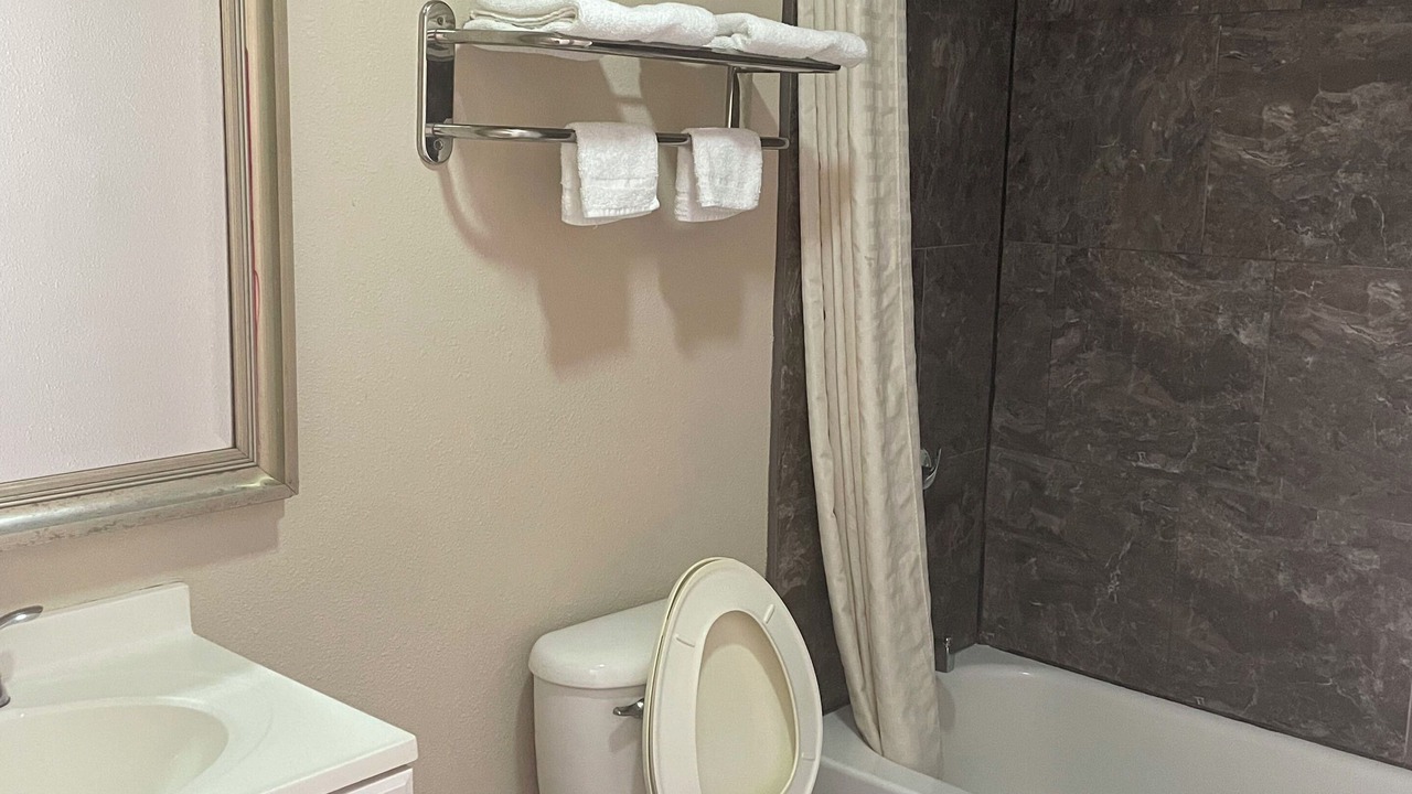 Photo of Bathroom in Seagoville