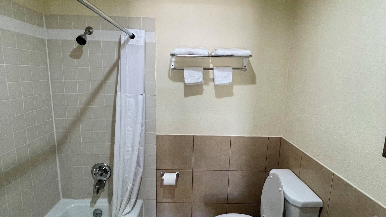 Photo of Bathroom in Seagoville