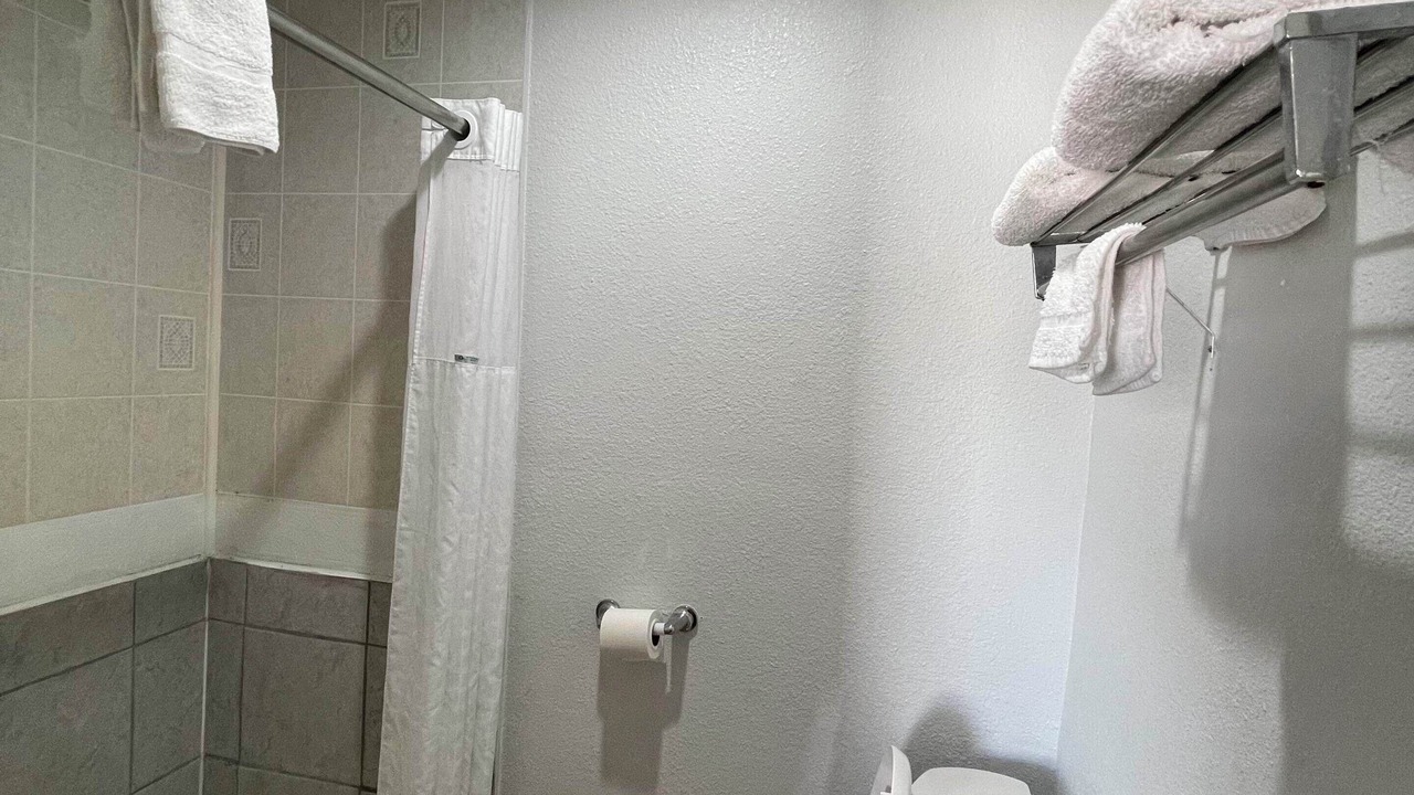Photo of Bathroom in Seagoville
