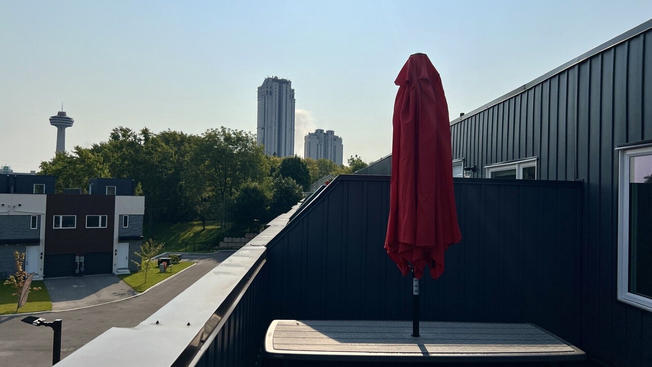Photo of Patio Balcony in Niagara Falls