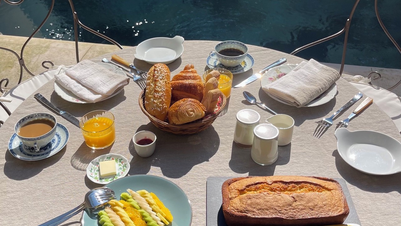 Photo of Others in Collias