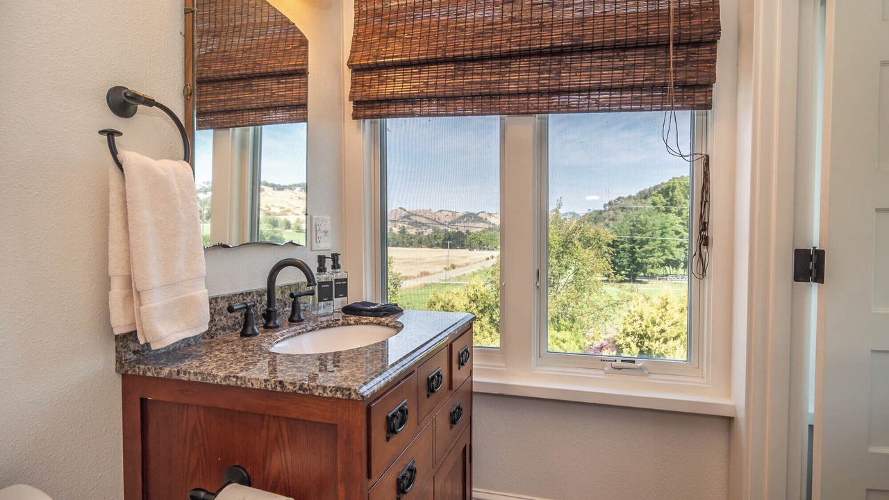 Photo of Bathroom in Roseburg