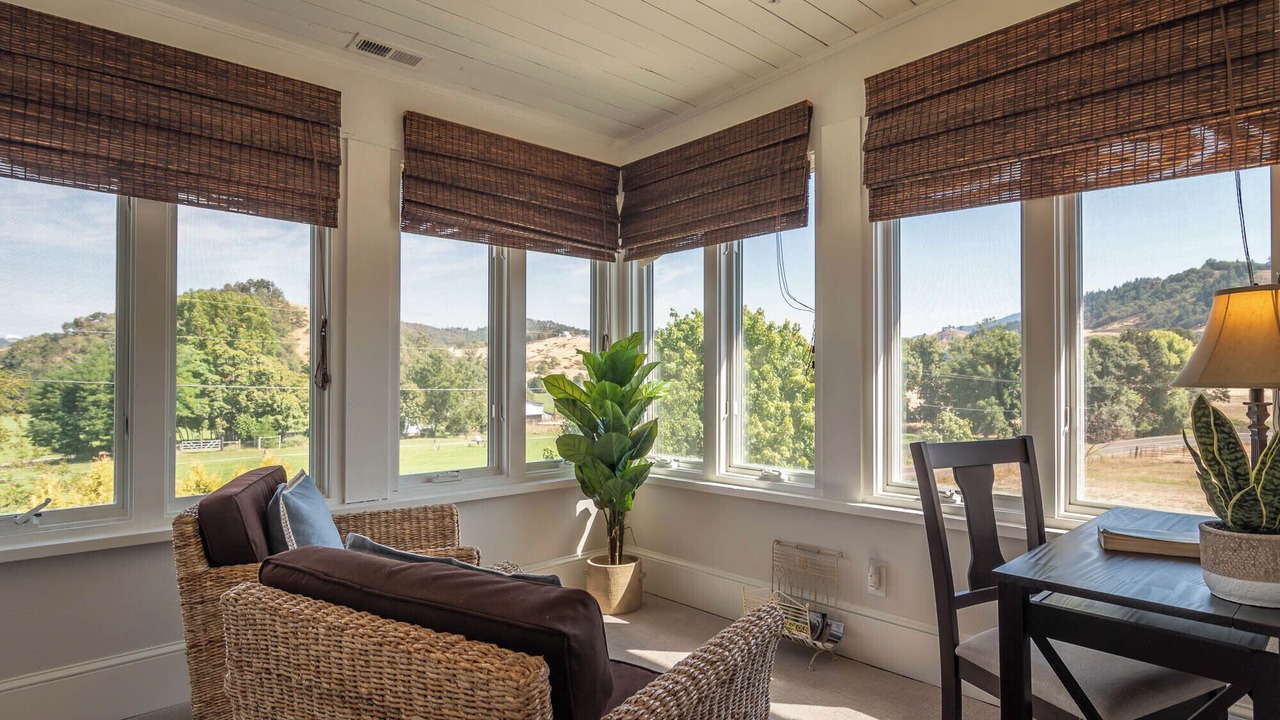 Photo of Bedroom in Roseburg