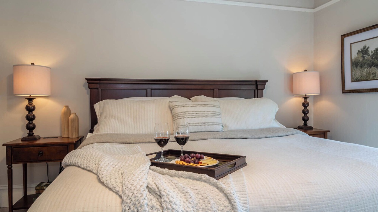 Photo of Bedroom in Roseburg