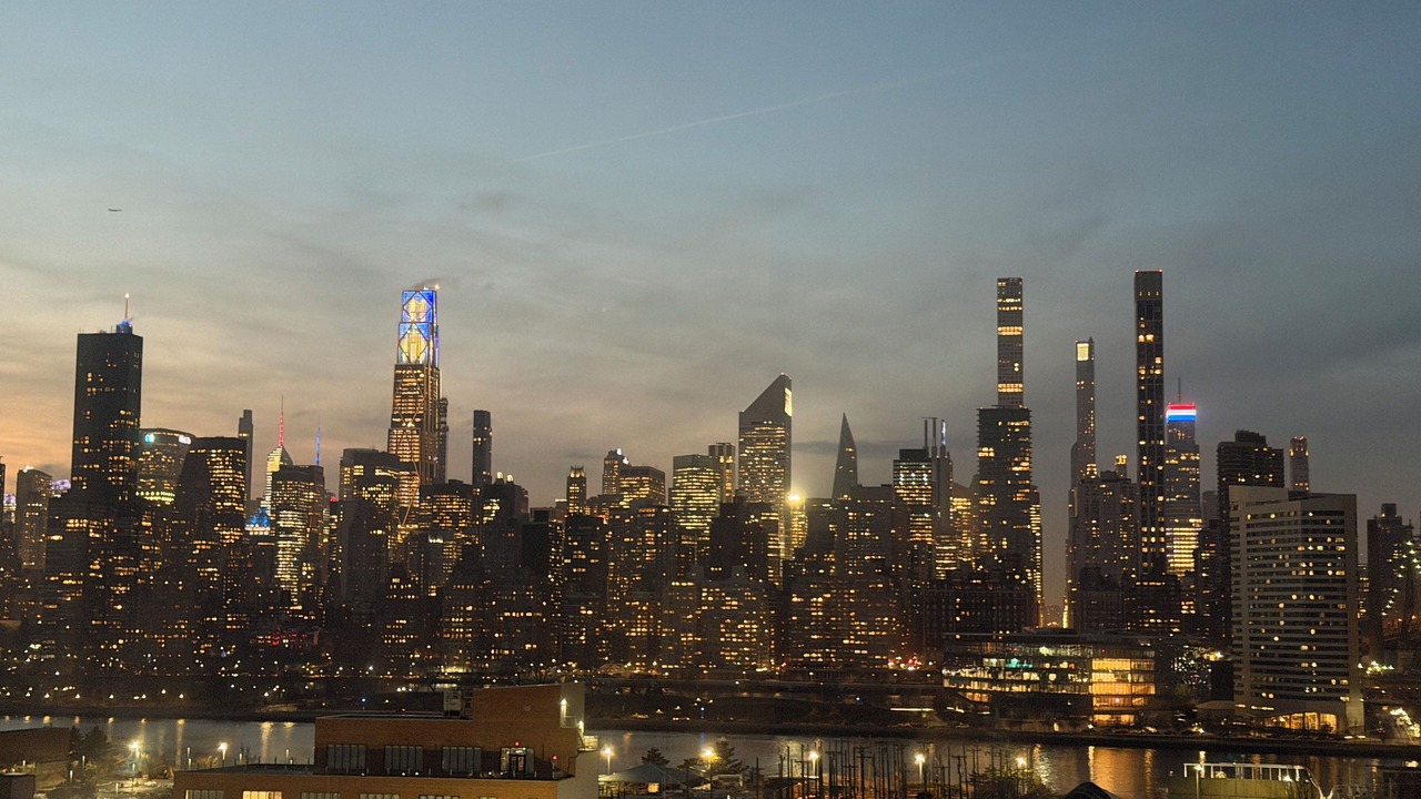 Photo of Bedroom in Hunters Point