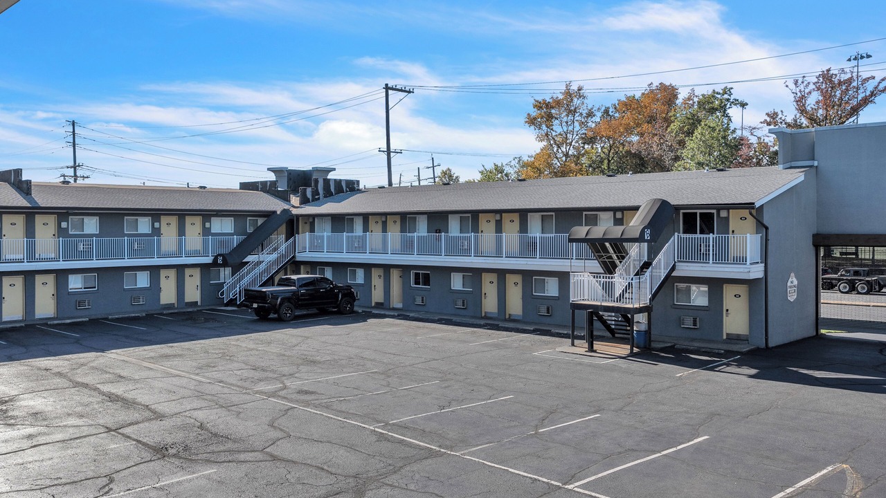 Photo of Outdoor in Linden