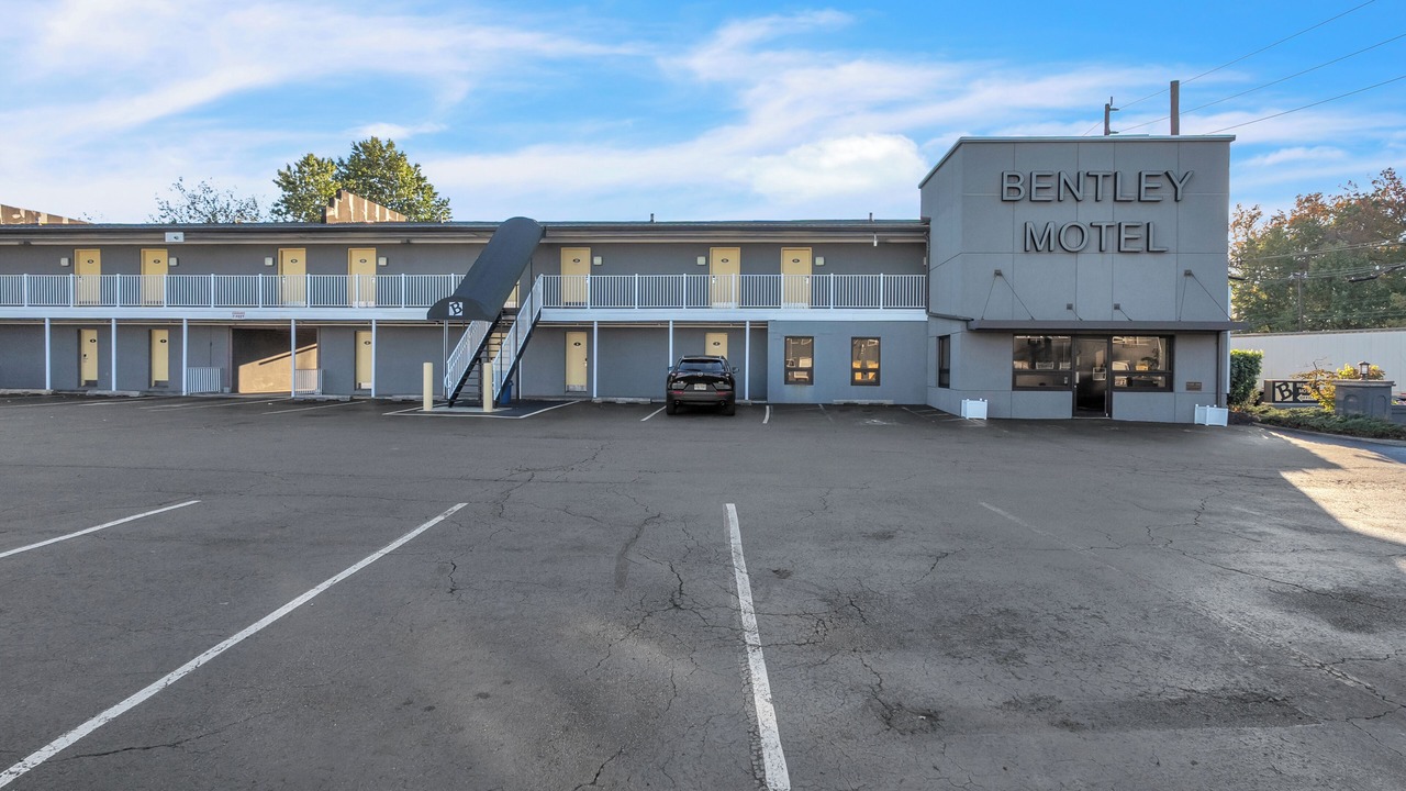 Photo of Outdoor in Linden