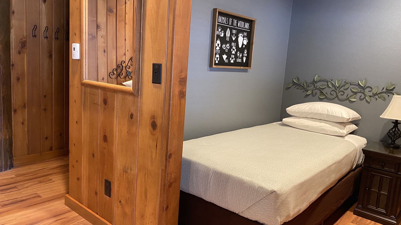 Photo of Bedroom in Arnold