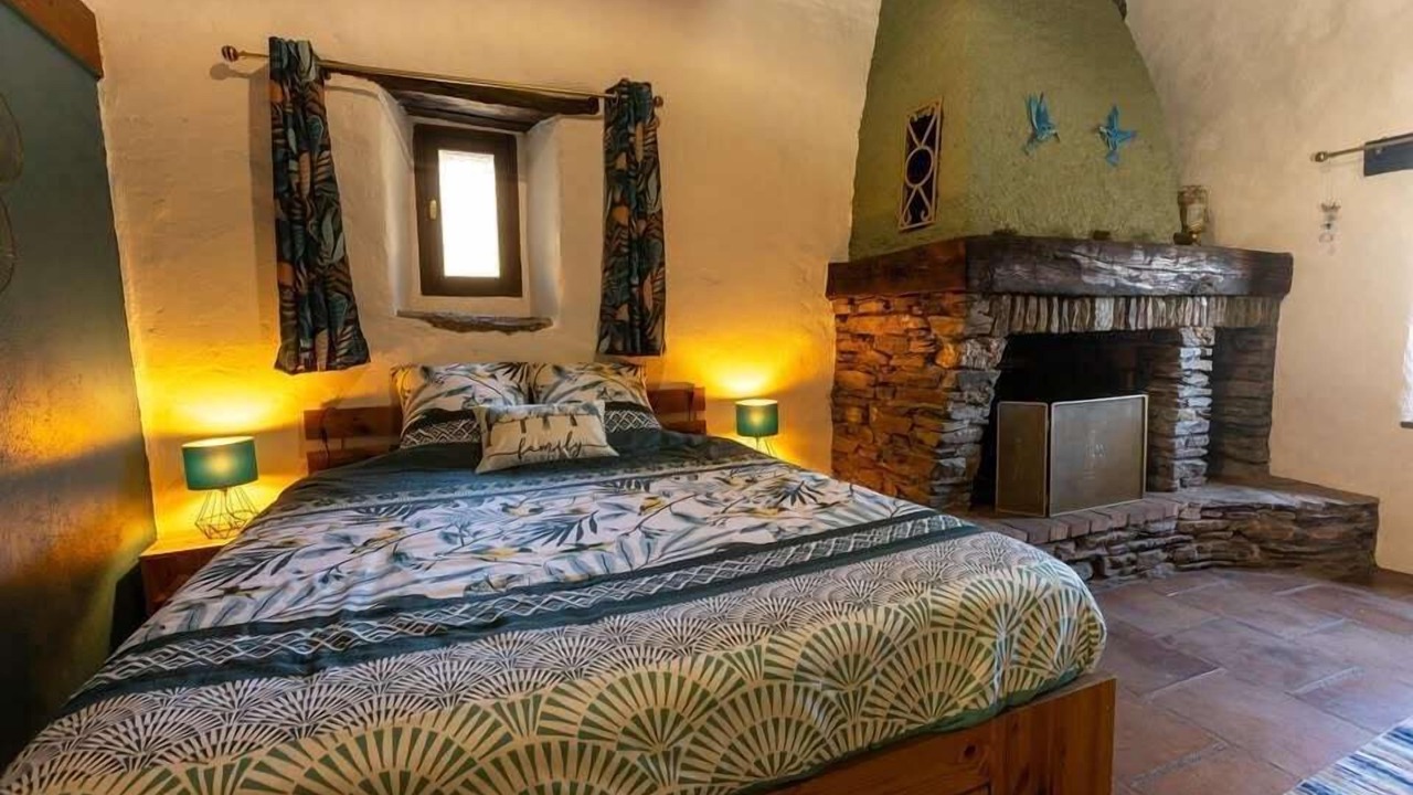 Photo of Bedroom in Saint-Frezal-de-Ventalon