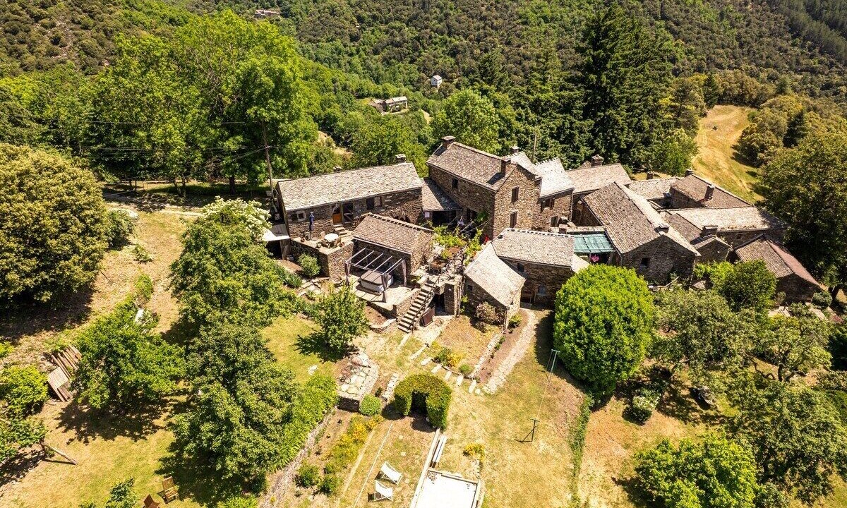 Photo of Outdoor in Saint-Frezal-de-Ventalon