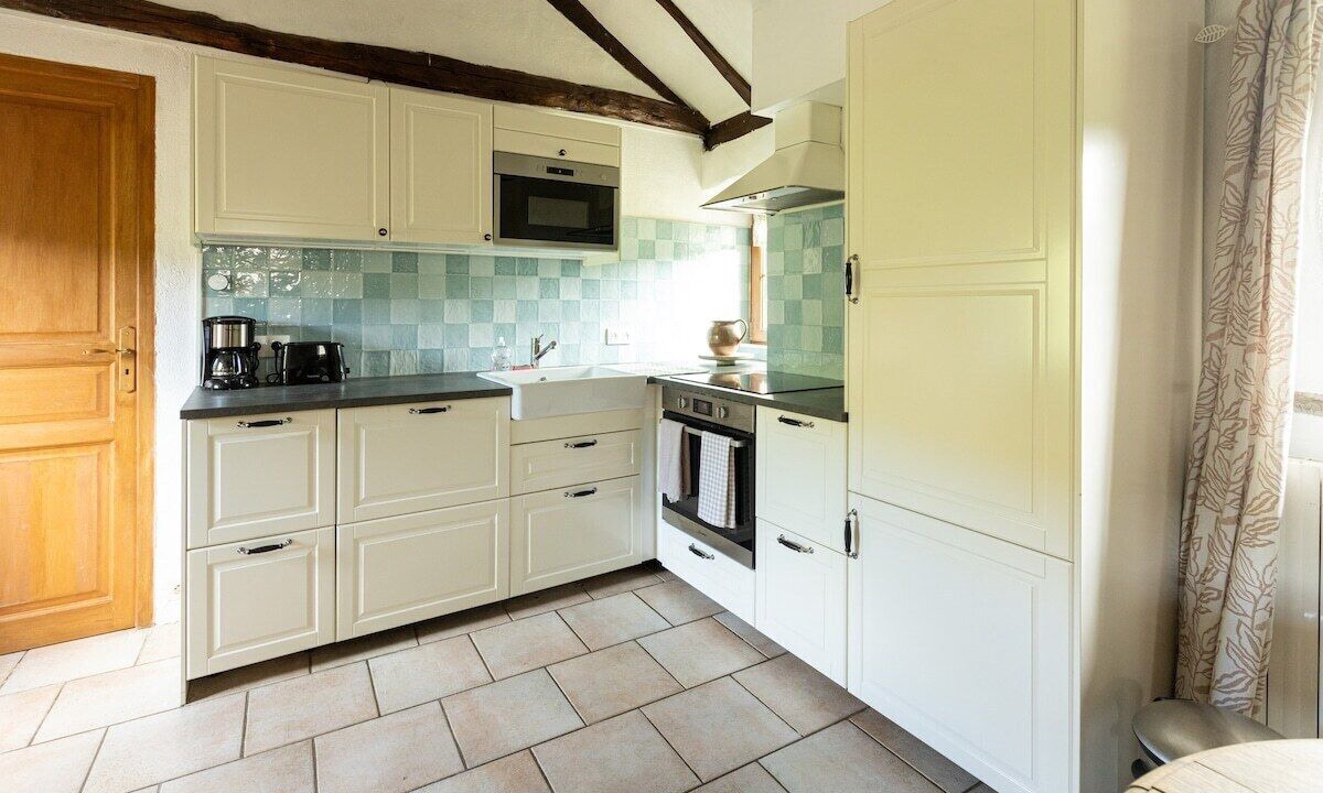 Photo of Kitchen in Saint-Frezal-de-Ventalon