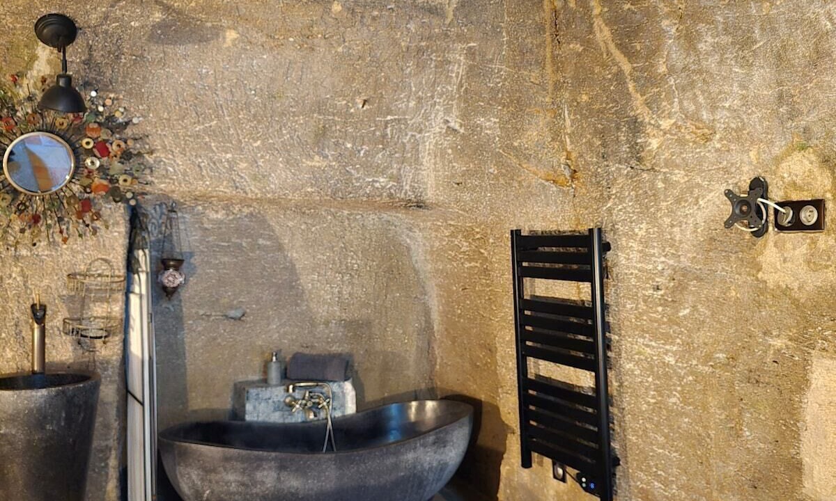 Photo of Bathroom in Doue-la-Fontaine