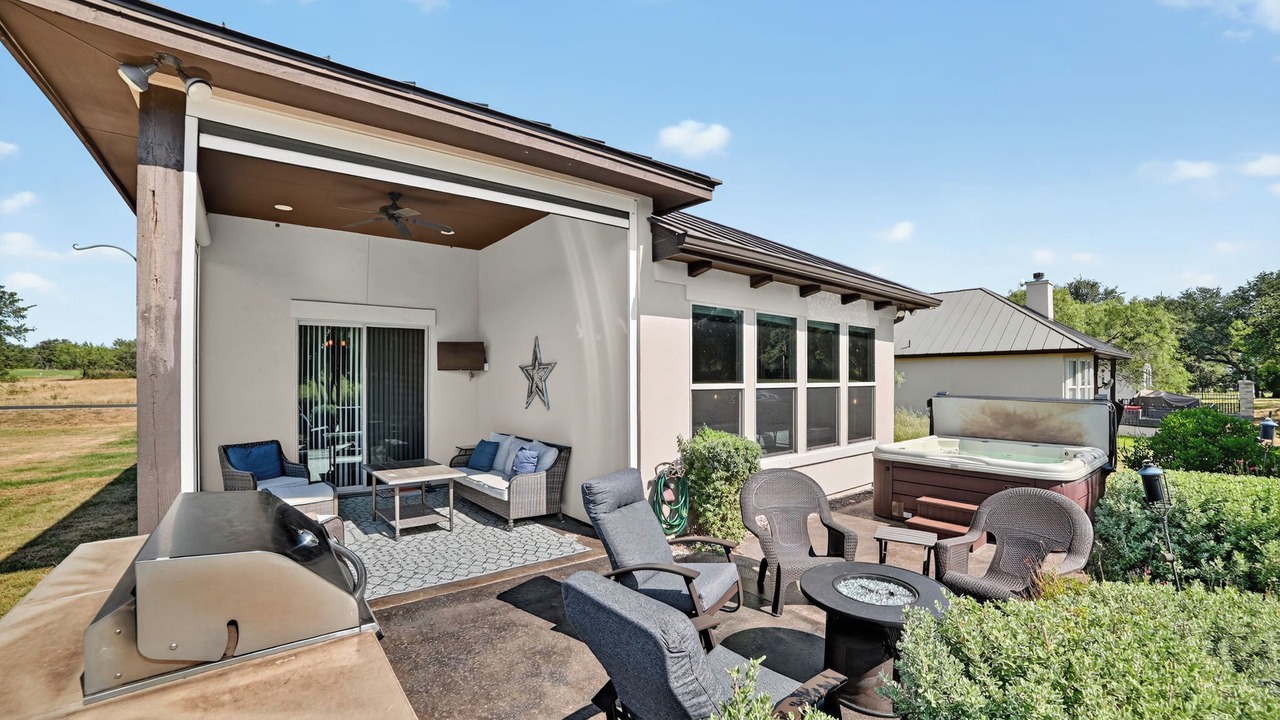 Photo of Patio Balcony in Horseshoe Bay West