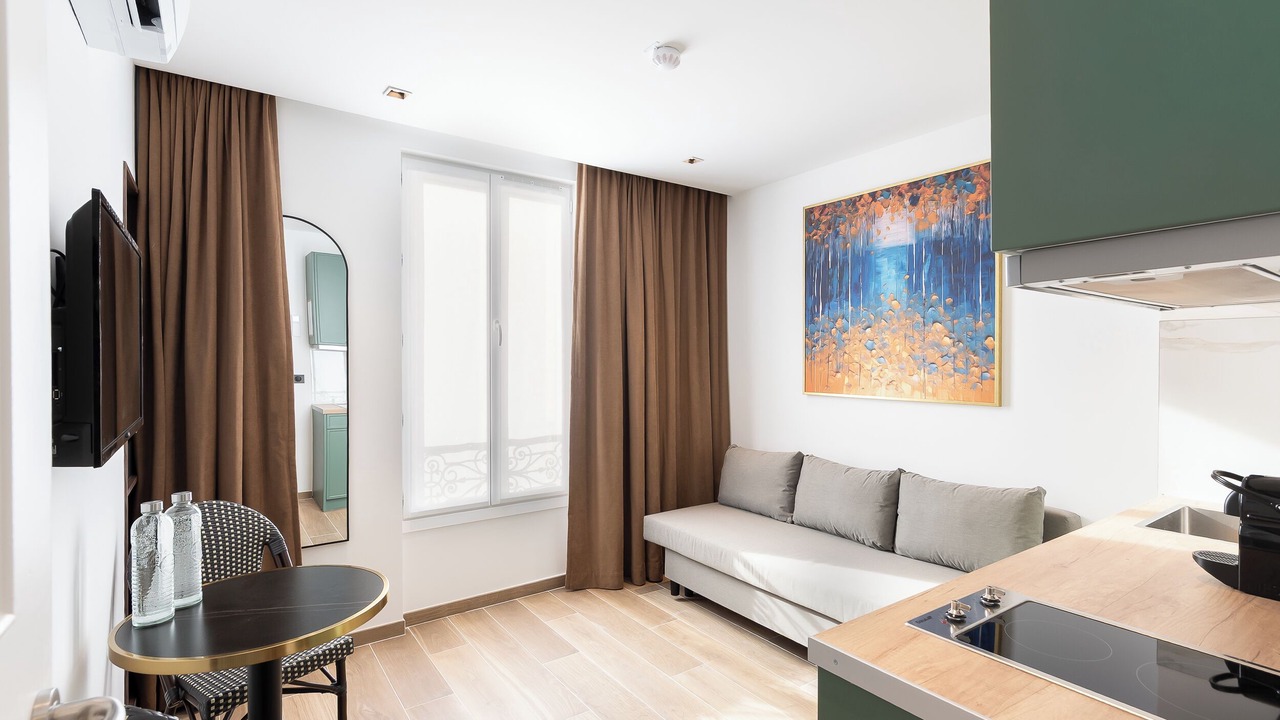 Photo of Others in Grenelle