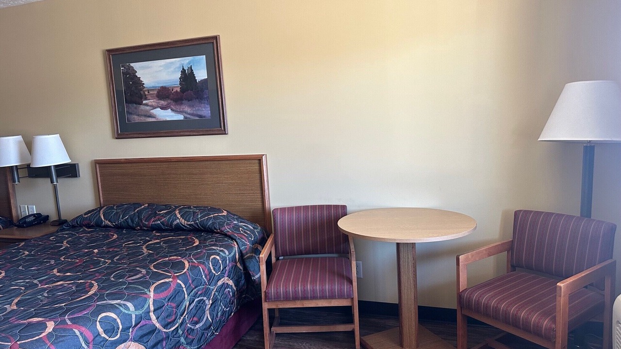 Photo of Bedroom in Elgin