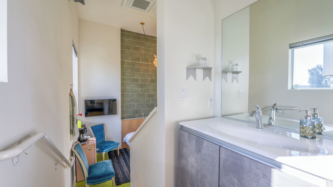 Photo of Bedroom in Logan Heights