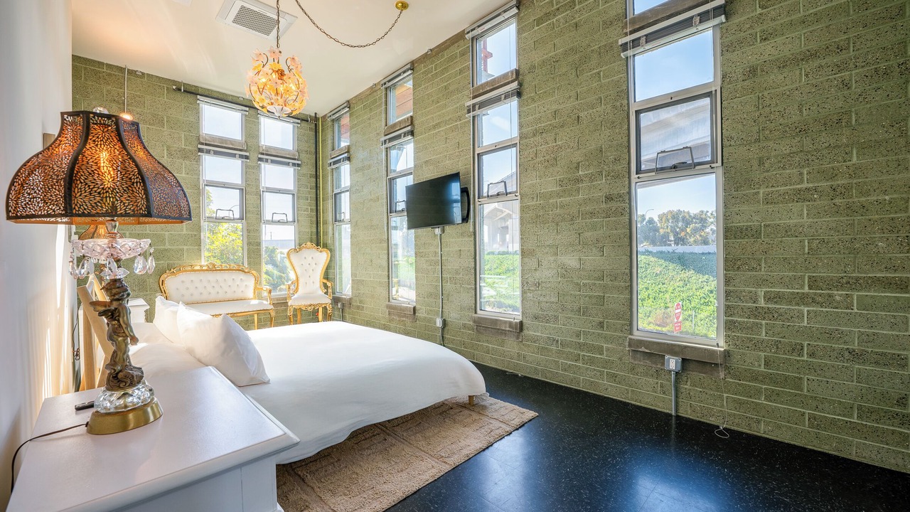 Photo of Bedroom in Logan Heights