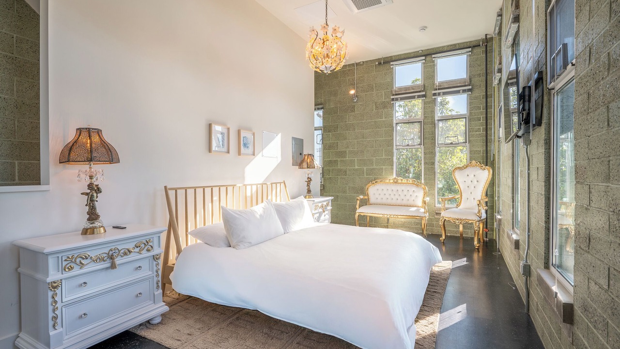 Photo of Bedroom in Logan Heights