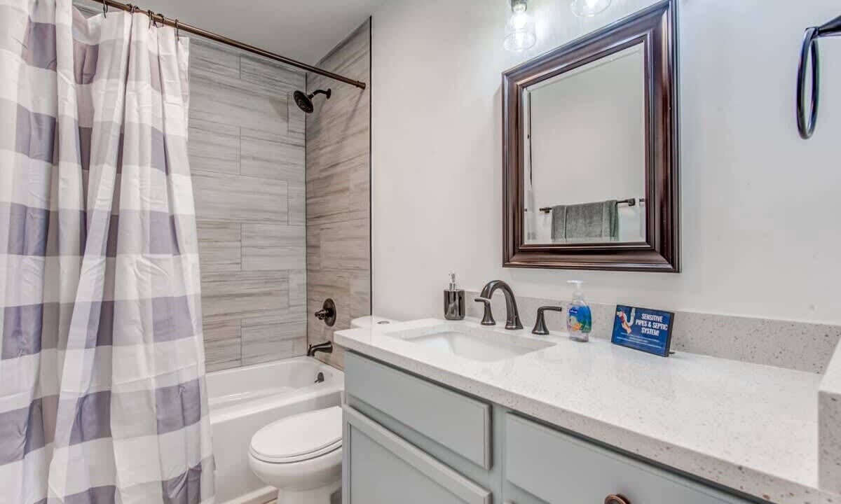 Photo of Bathroom in University District