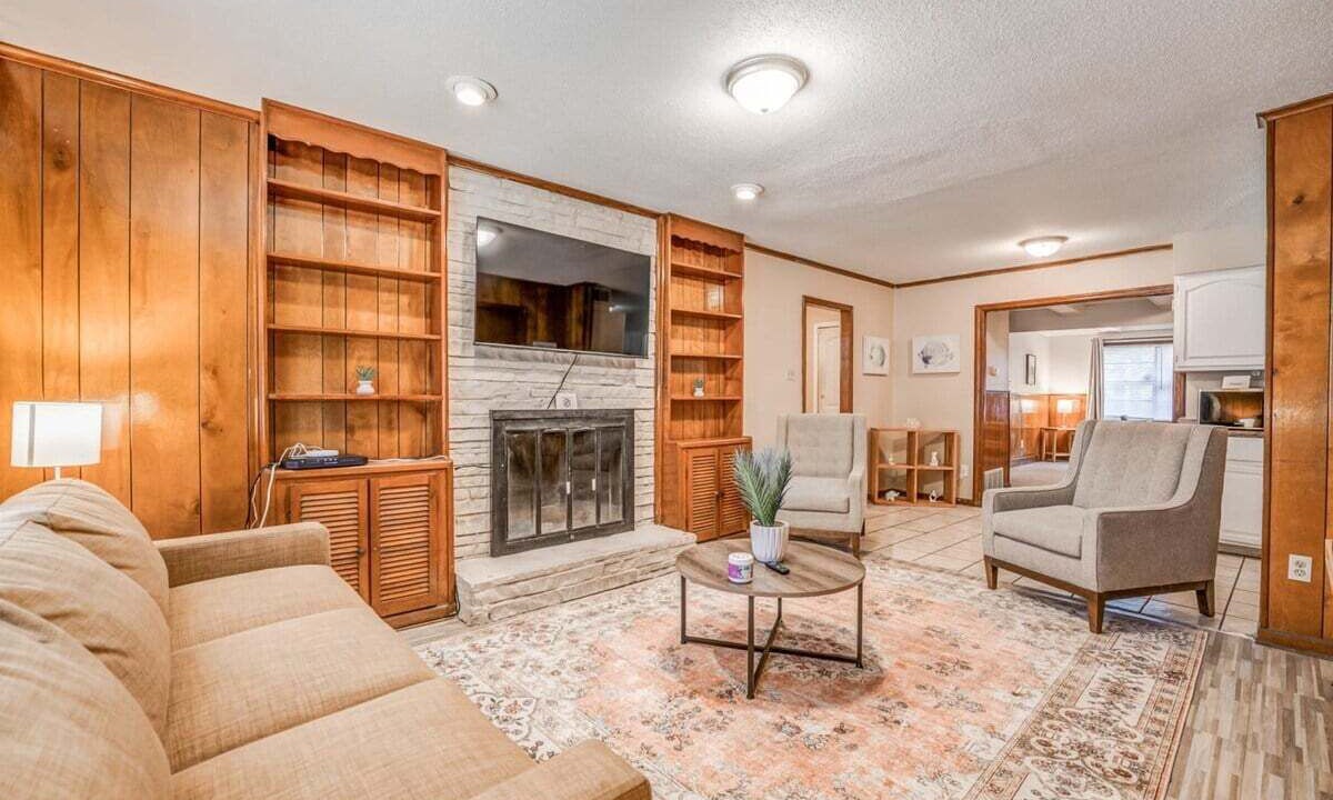 Photo of Livingroom in Memphis