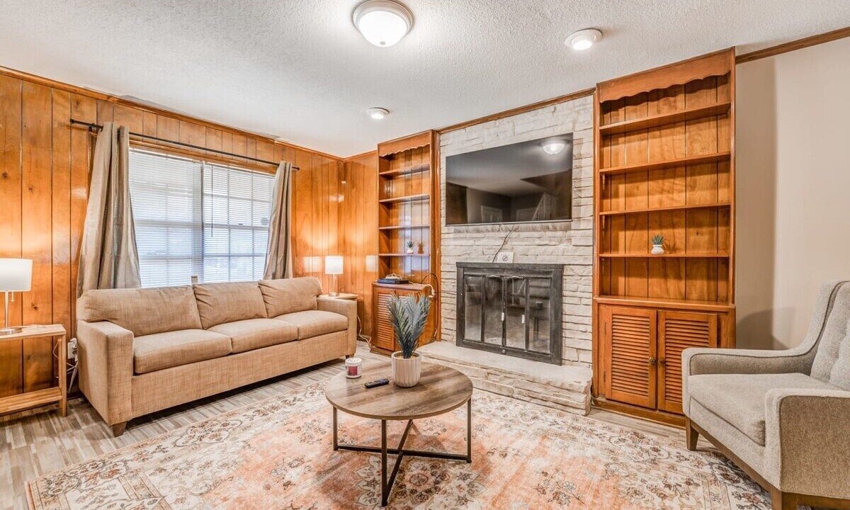 Photo of Livingroom in Memphis
