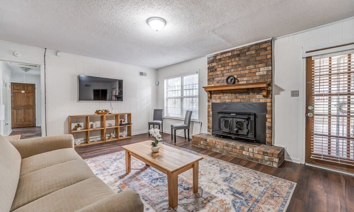 Photo of Livingroom in Memphis