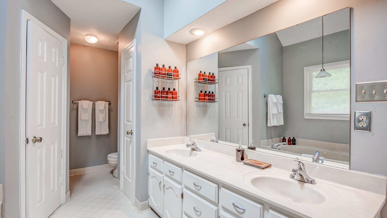 Photo of Bathroom in Cordova