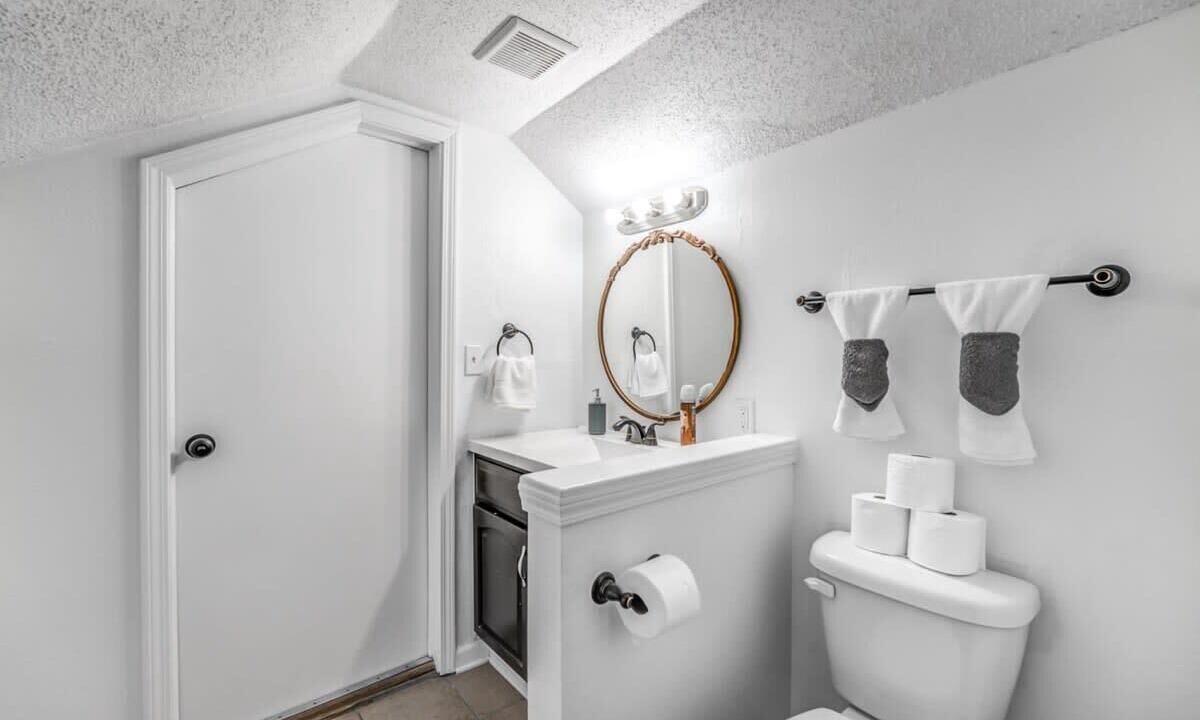 Photo of Bathroom in Ellendale