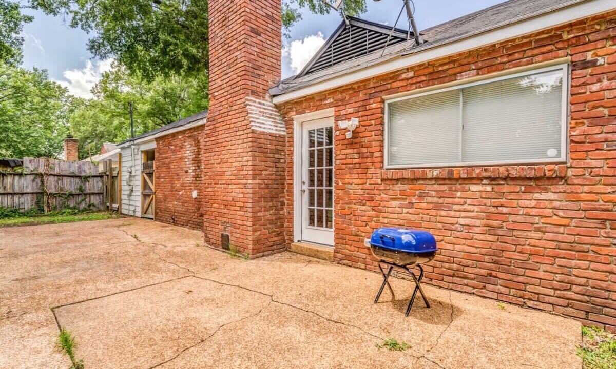 Photo of Outdoor in Parkway Village