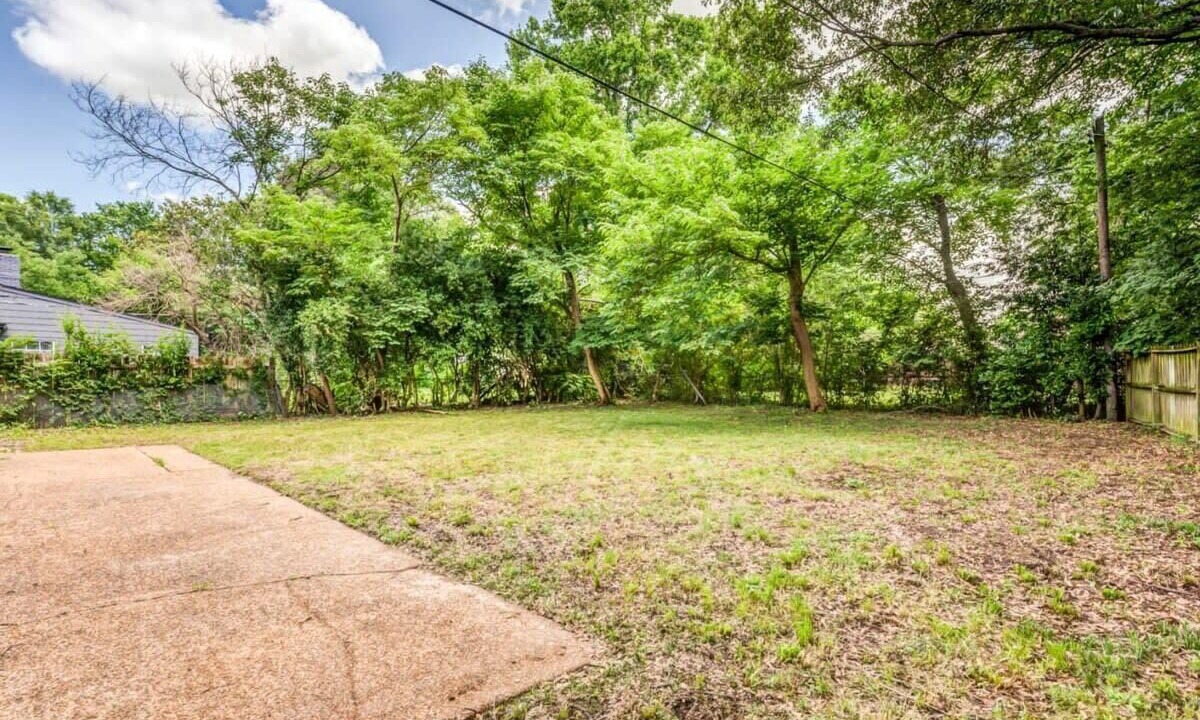 Photo of Outdoor in Parkway Village